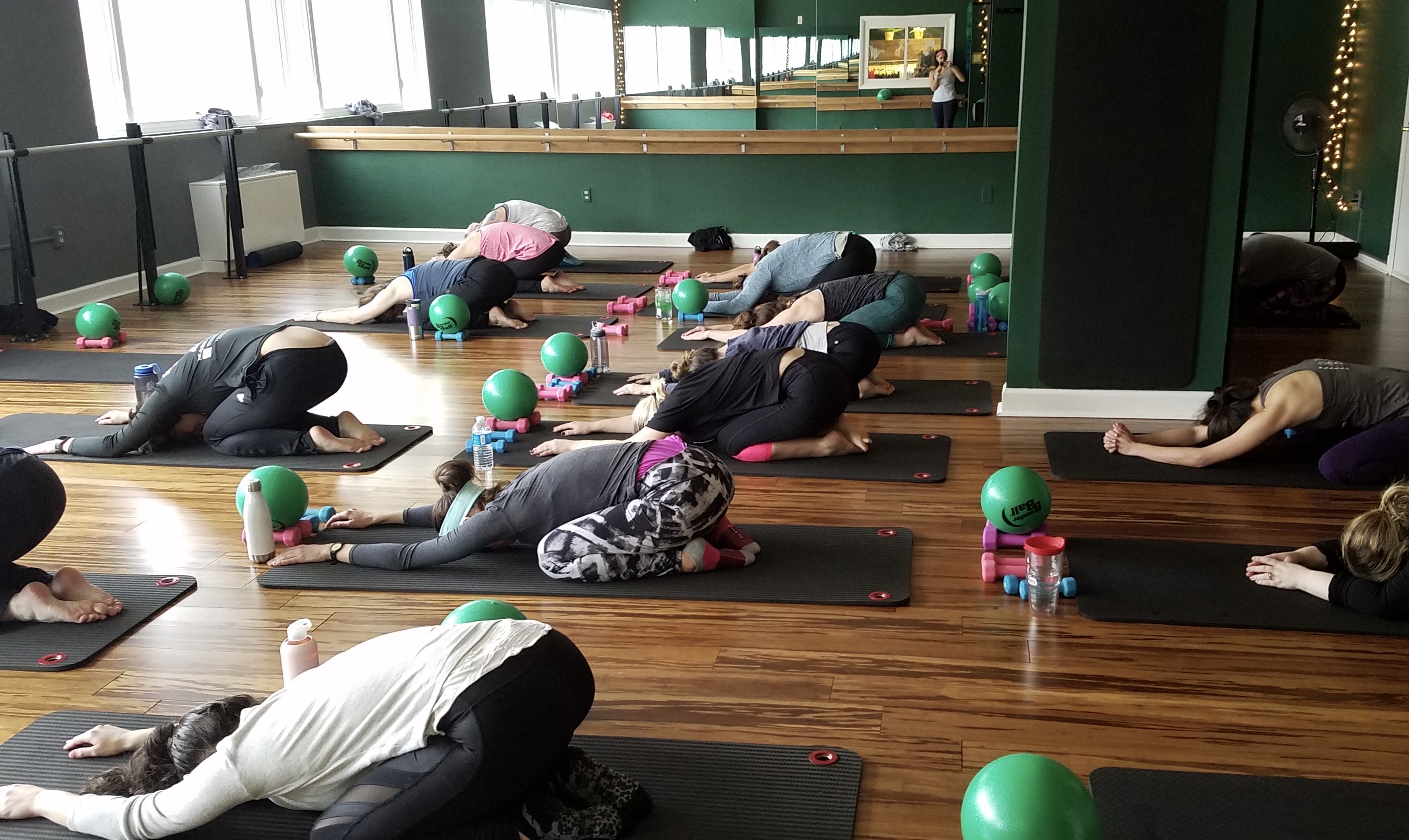 11.20.24 Lower Body + Stretch with Lauren