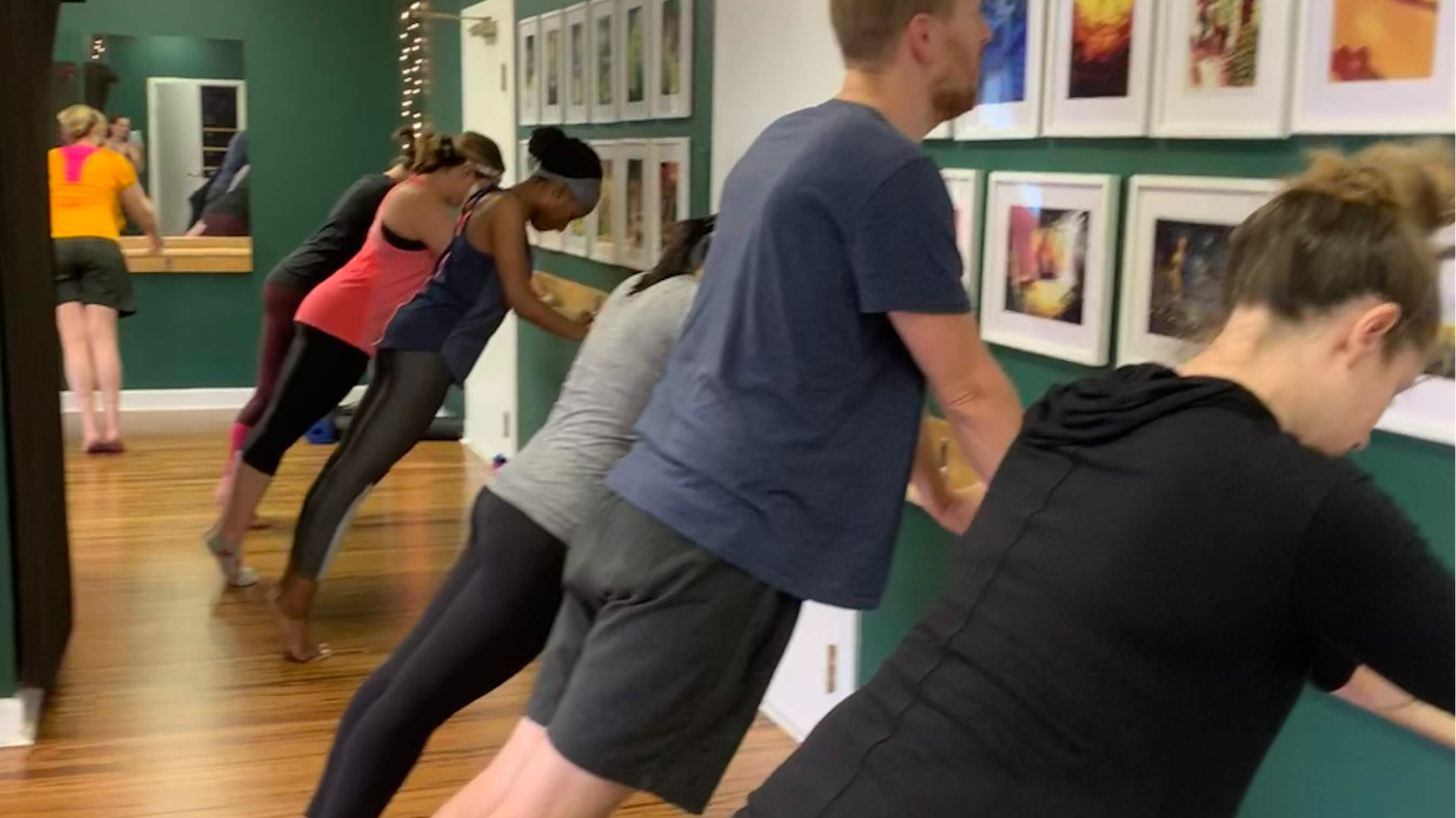 11.21.22 Livestream Arms + Abs with Lauren