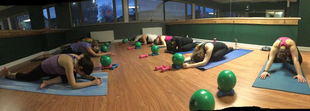 4.6.2022 Barre Yoga Fusion Express wi...