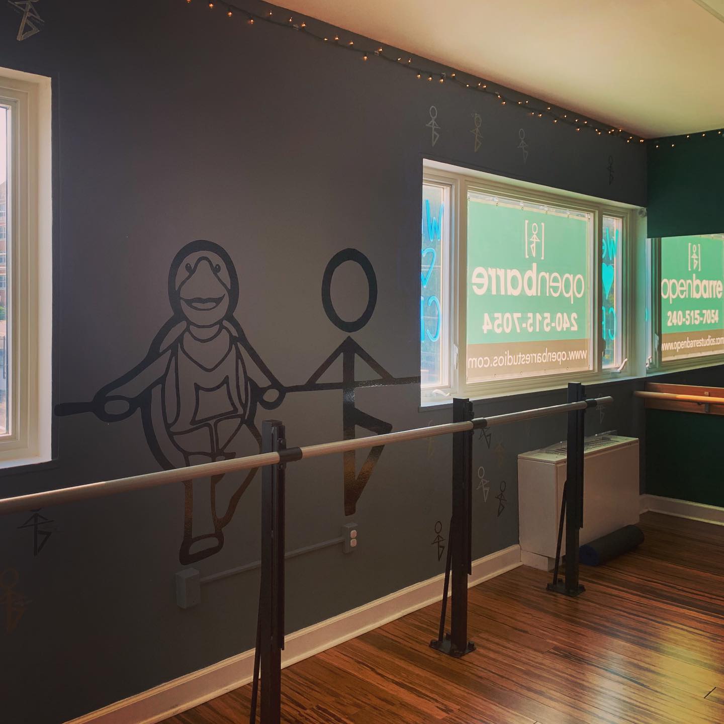 8.2.23 Barre Express with Lauren + Mel