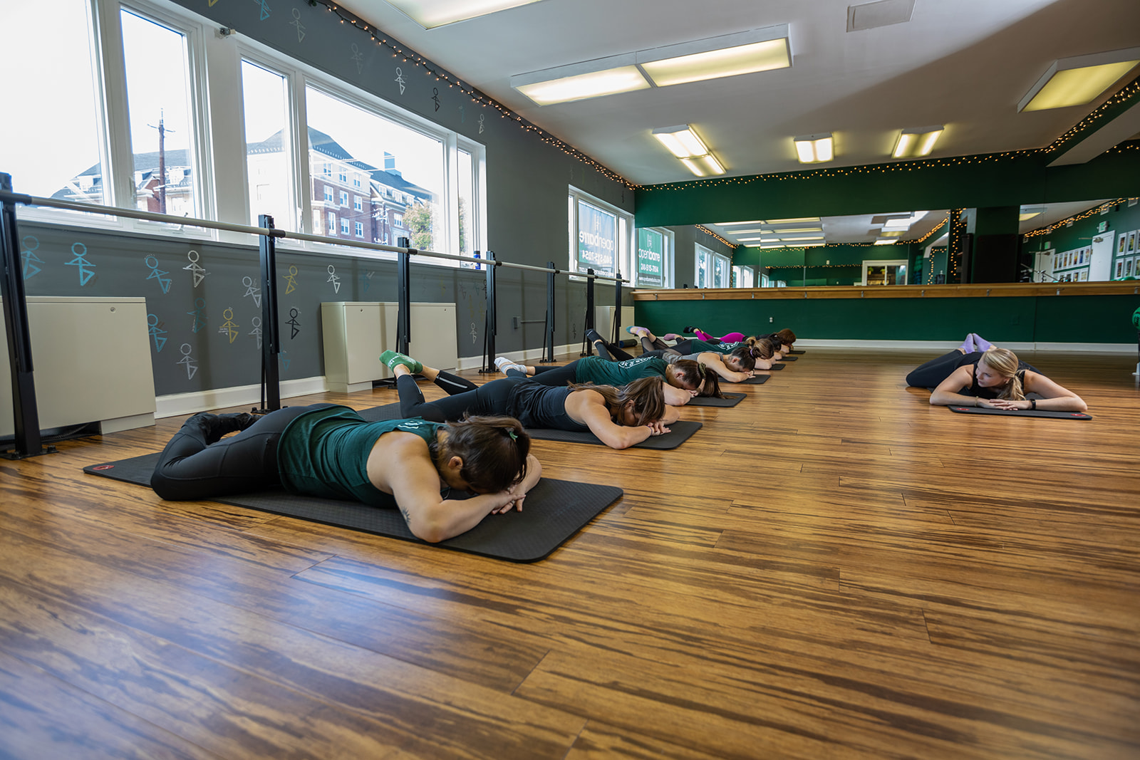 10.28.24 Livestream Barre Express with Taryn