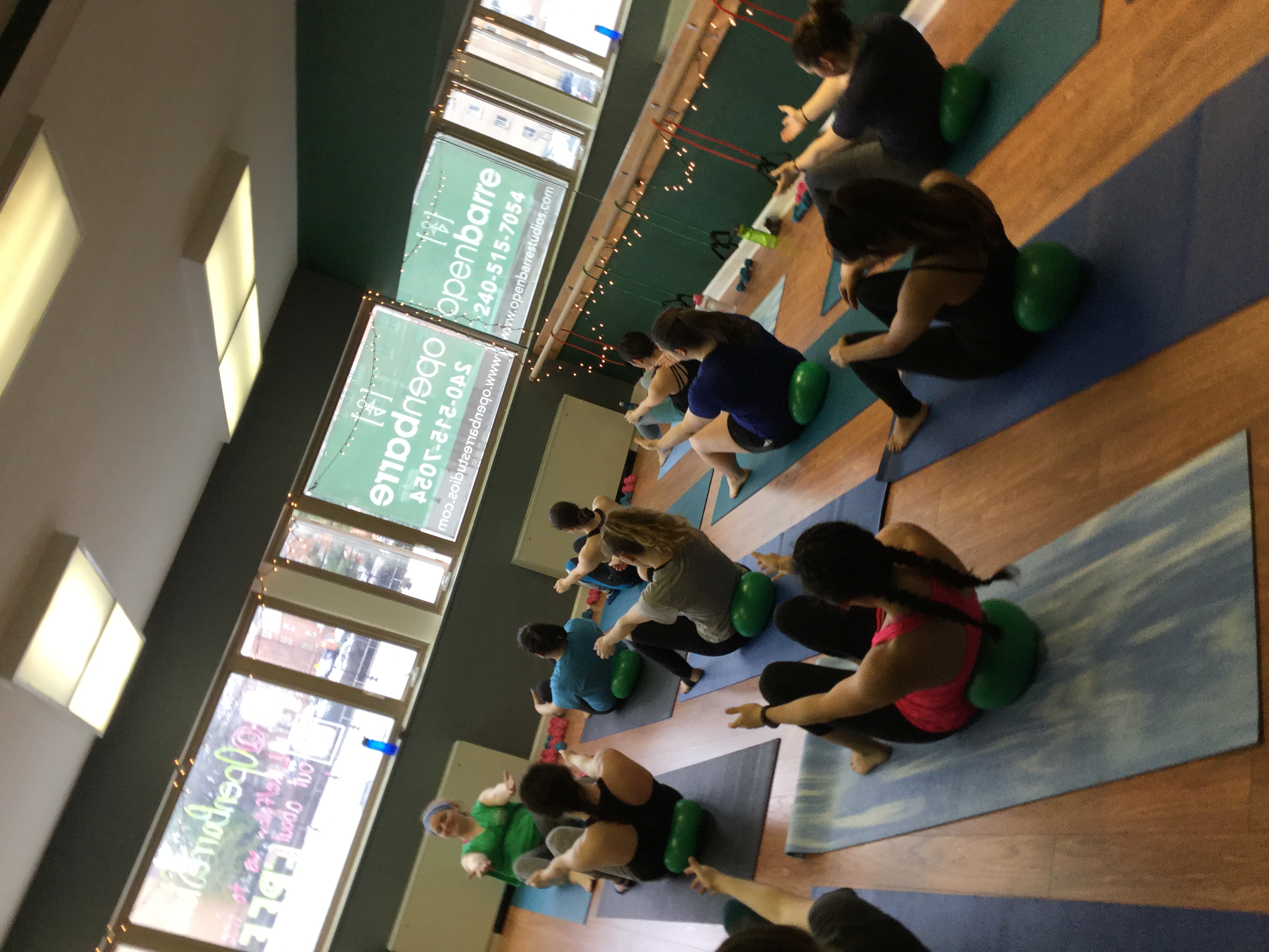 1.25.23 28 Minute Arms + Abs with Lauren