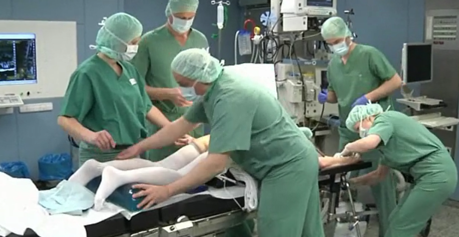 Treatment of de novo scoliosis with combined posterior and anterior correction