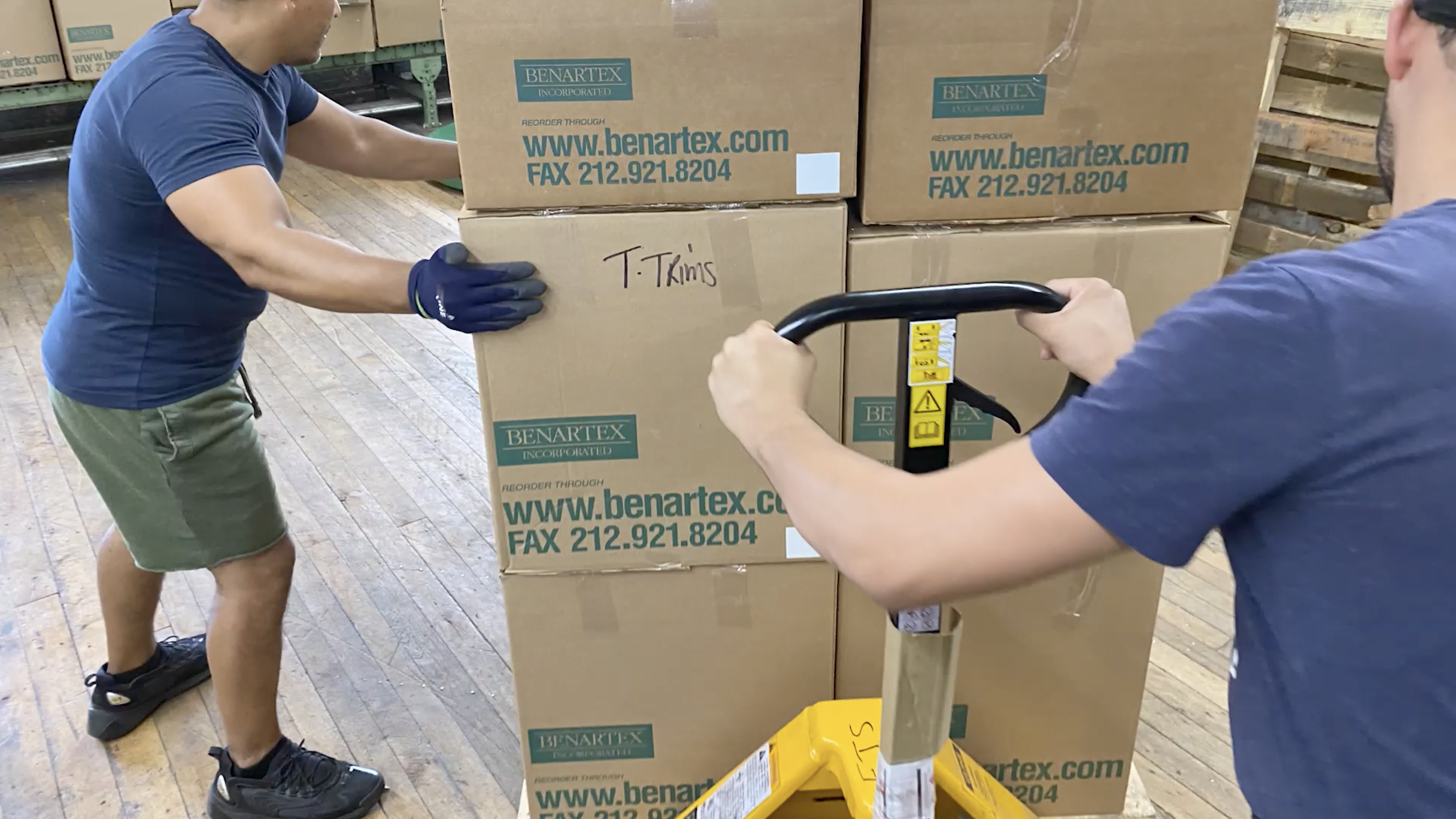 0009 E - Pallet jacks - Pedestrians