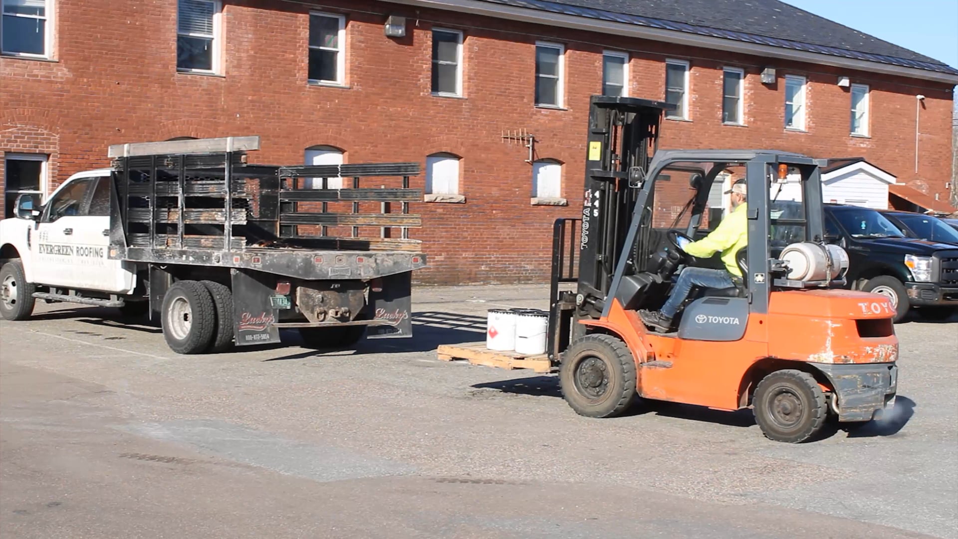 0159 E - Forklift Operation - Loading-Unloading Flatbed Trucks