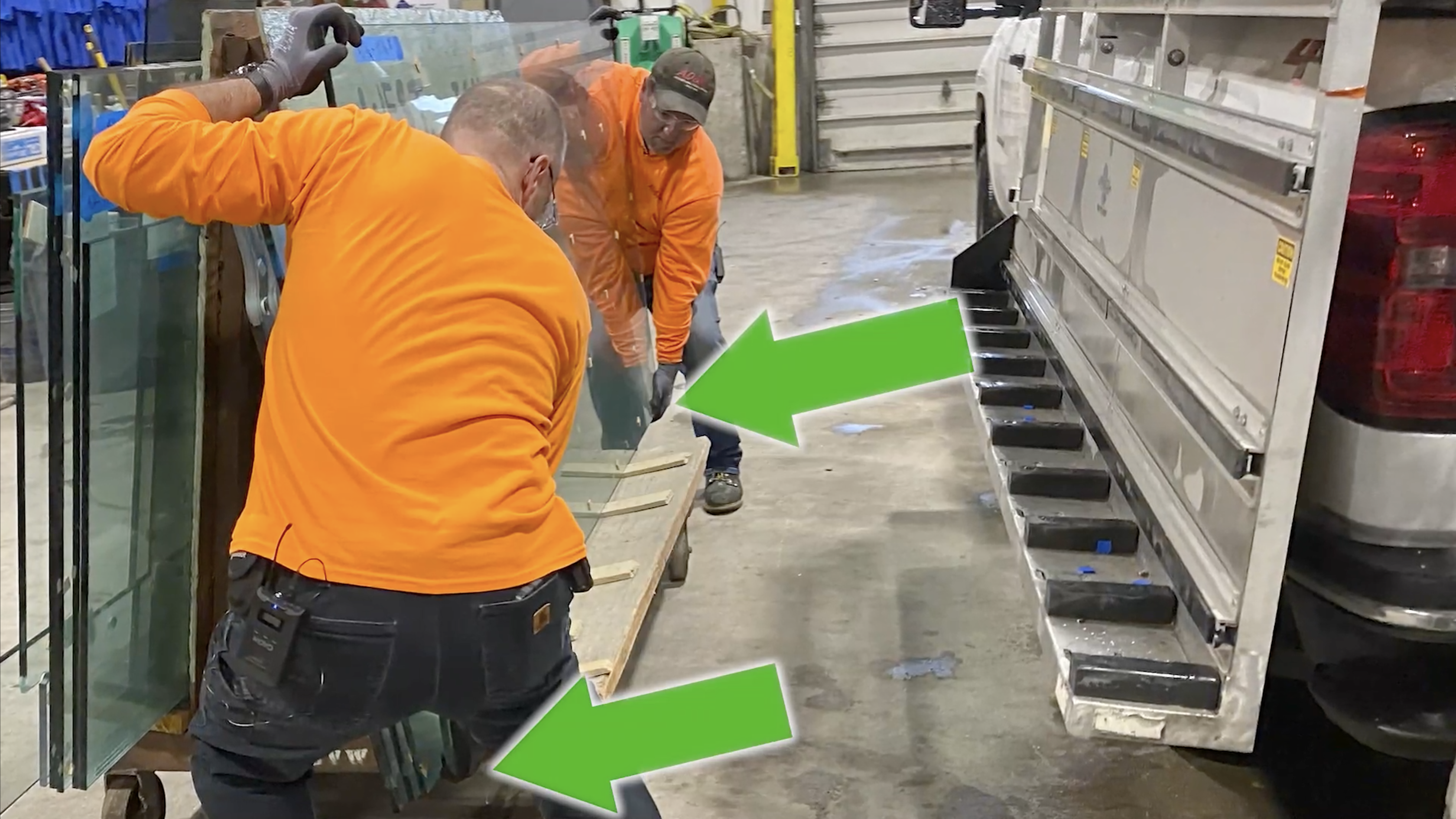 0046 E - Proper Lifting Techniques with Glass - Suction Cups