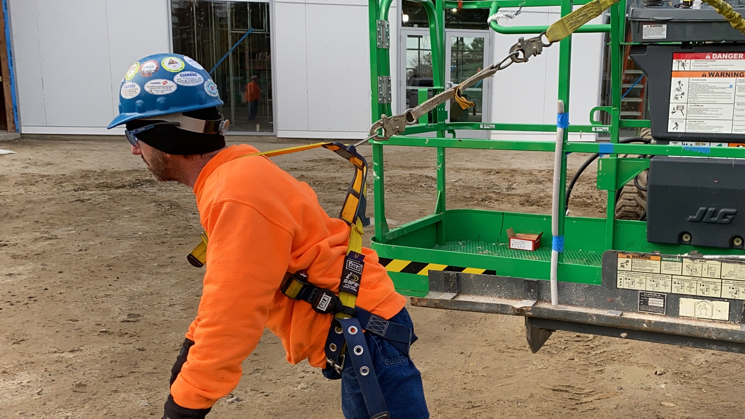 0211 S - Trauma por suspensión - Arneses - 2 historias trágicas