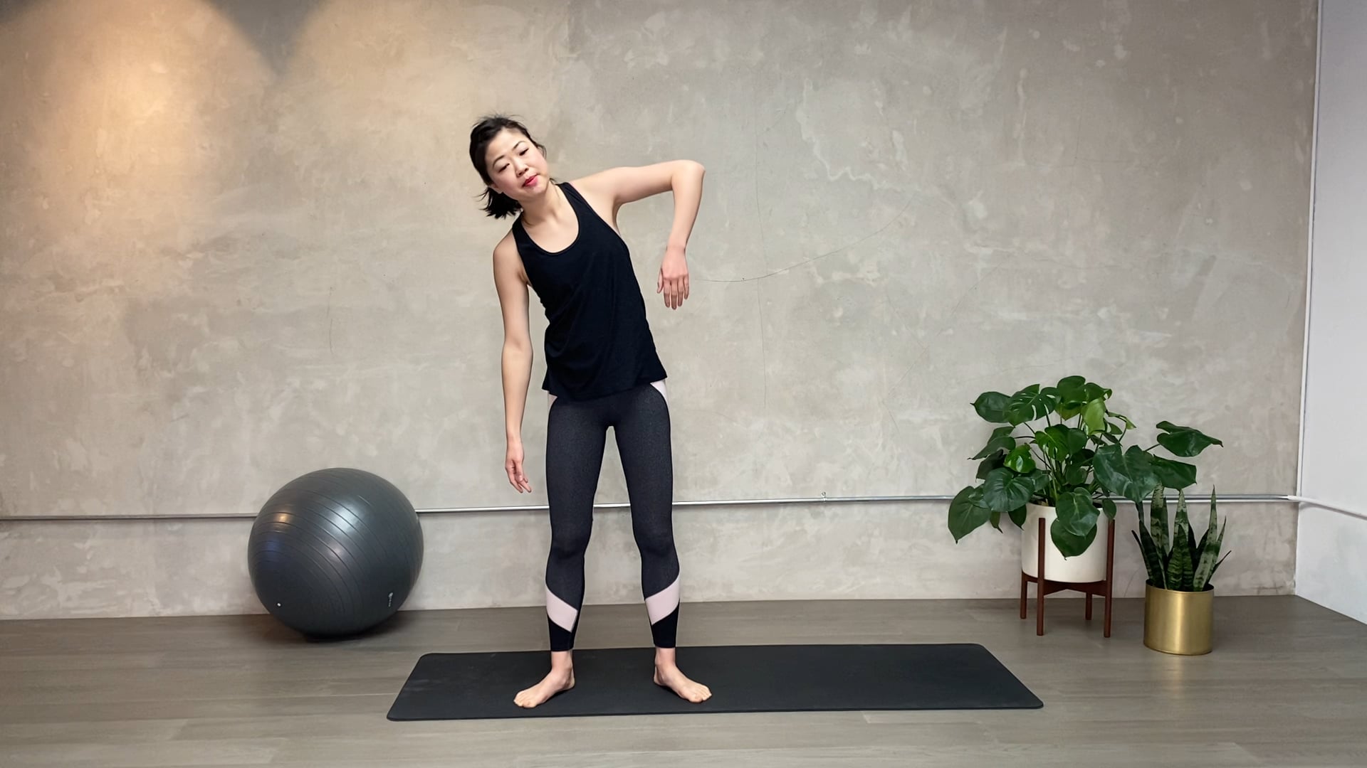 25min Prenatal Flow (FLOW + FOCUS)