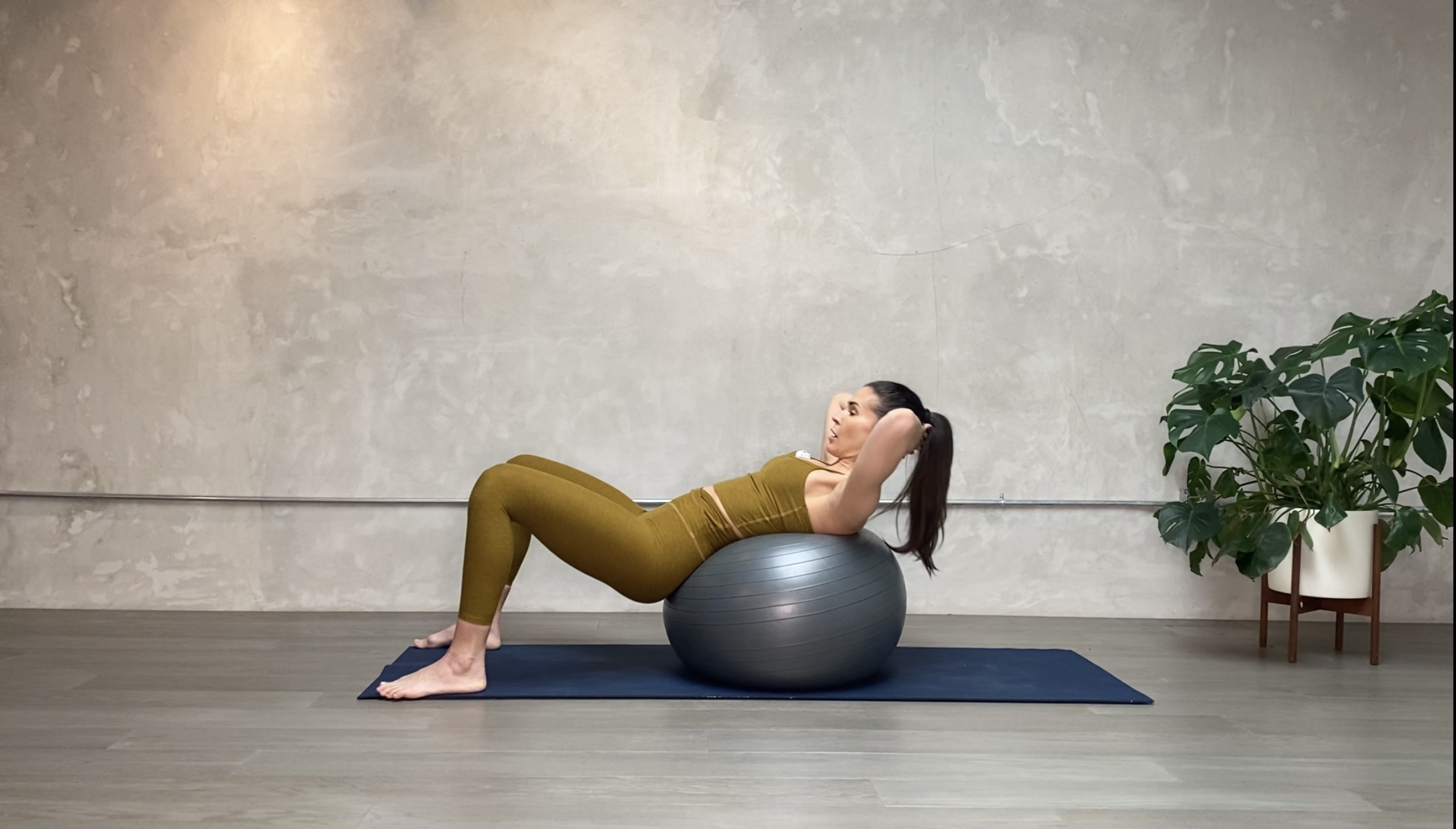 15min Prenatal Warm-up (FOCUS + FLOW)