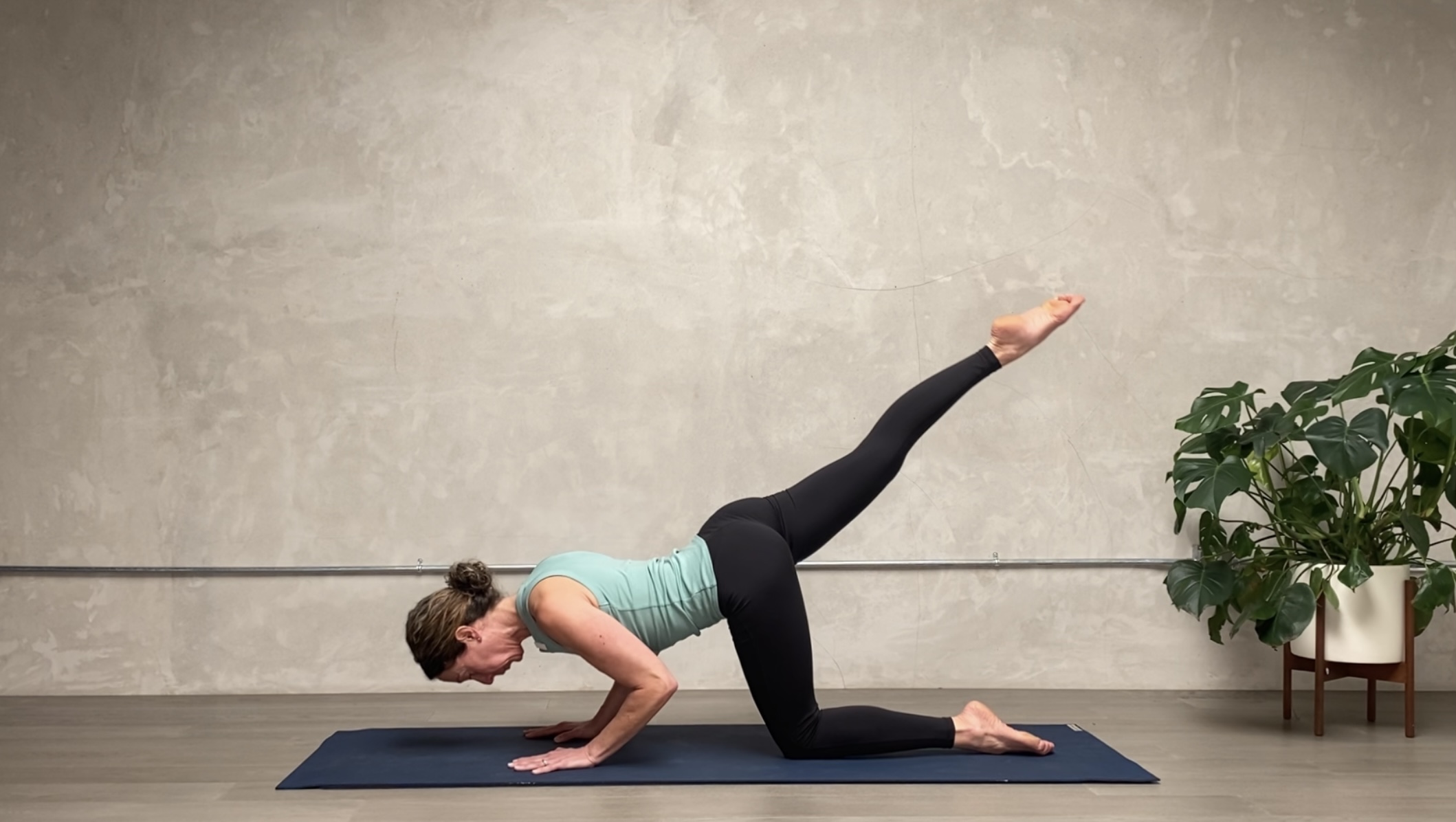 13min Pilates Mat Flow (FOCUS + FLOW)