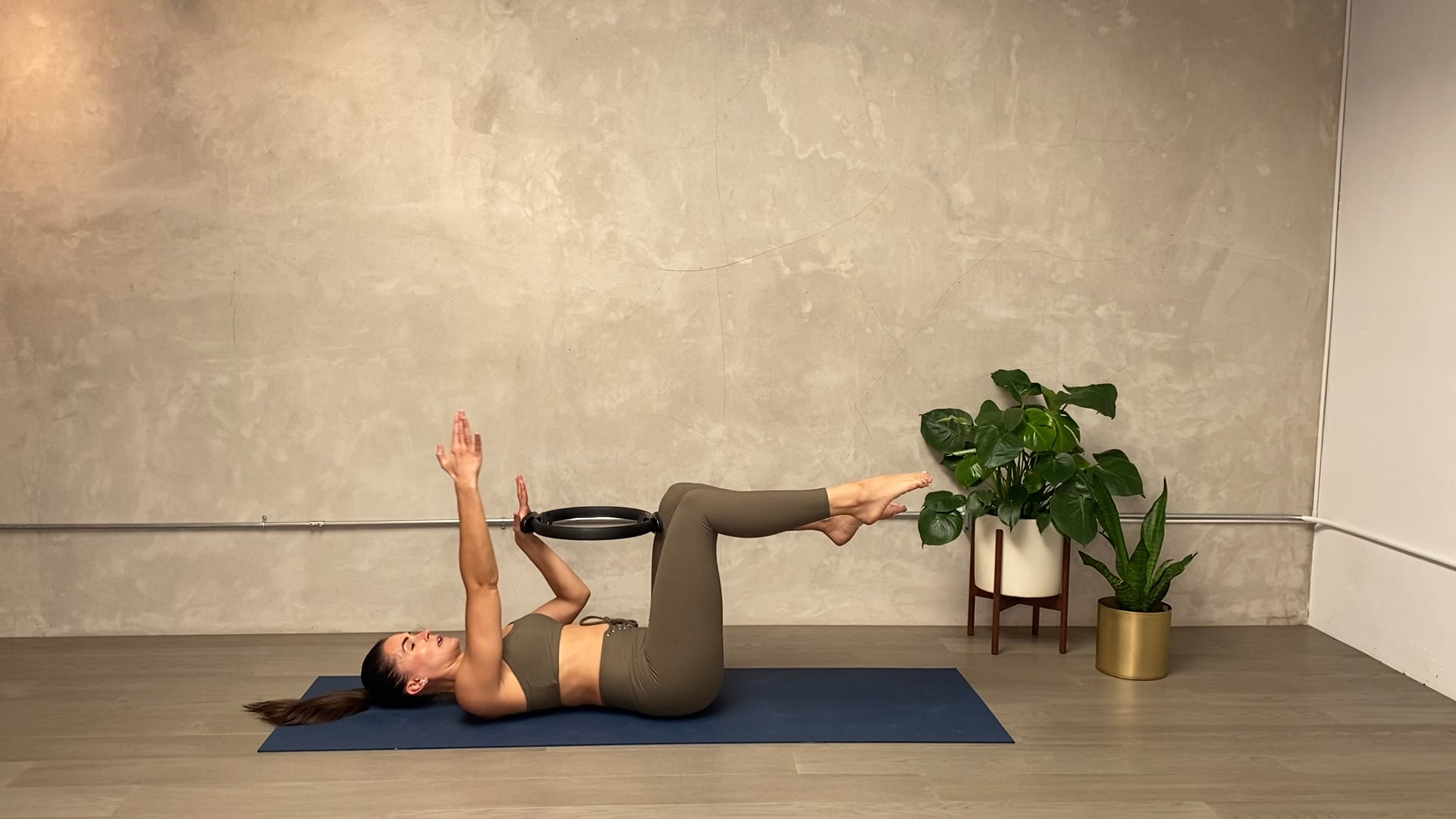 23min Pilates Mat (FOUNDATION)