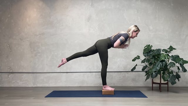 20min. Pilates Mat Flow (FOCUS & FLOW)