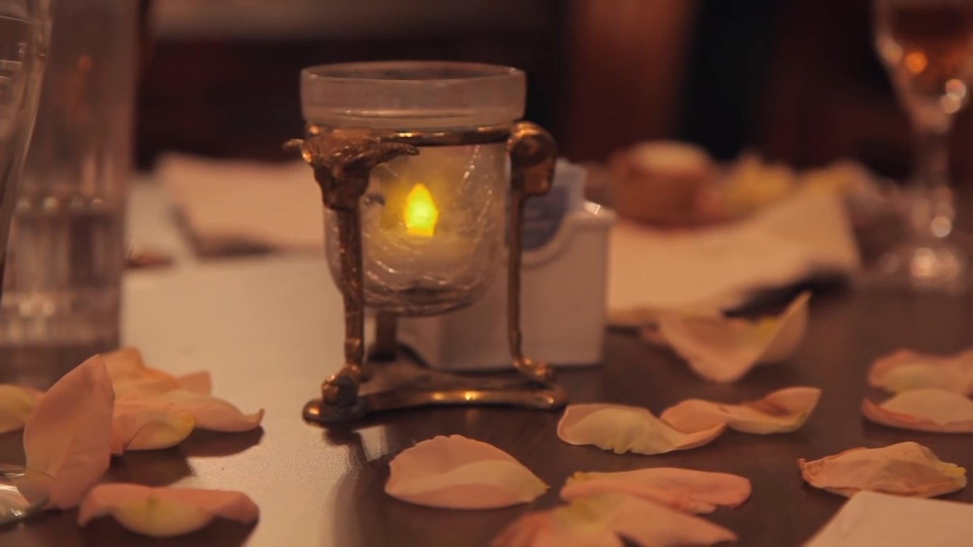 Easy Abby (S1, E10) - Icing on the Sponge Cake