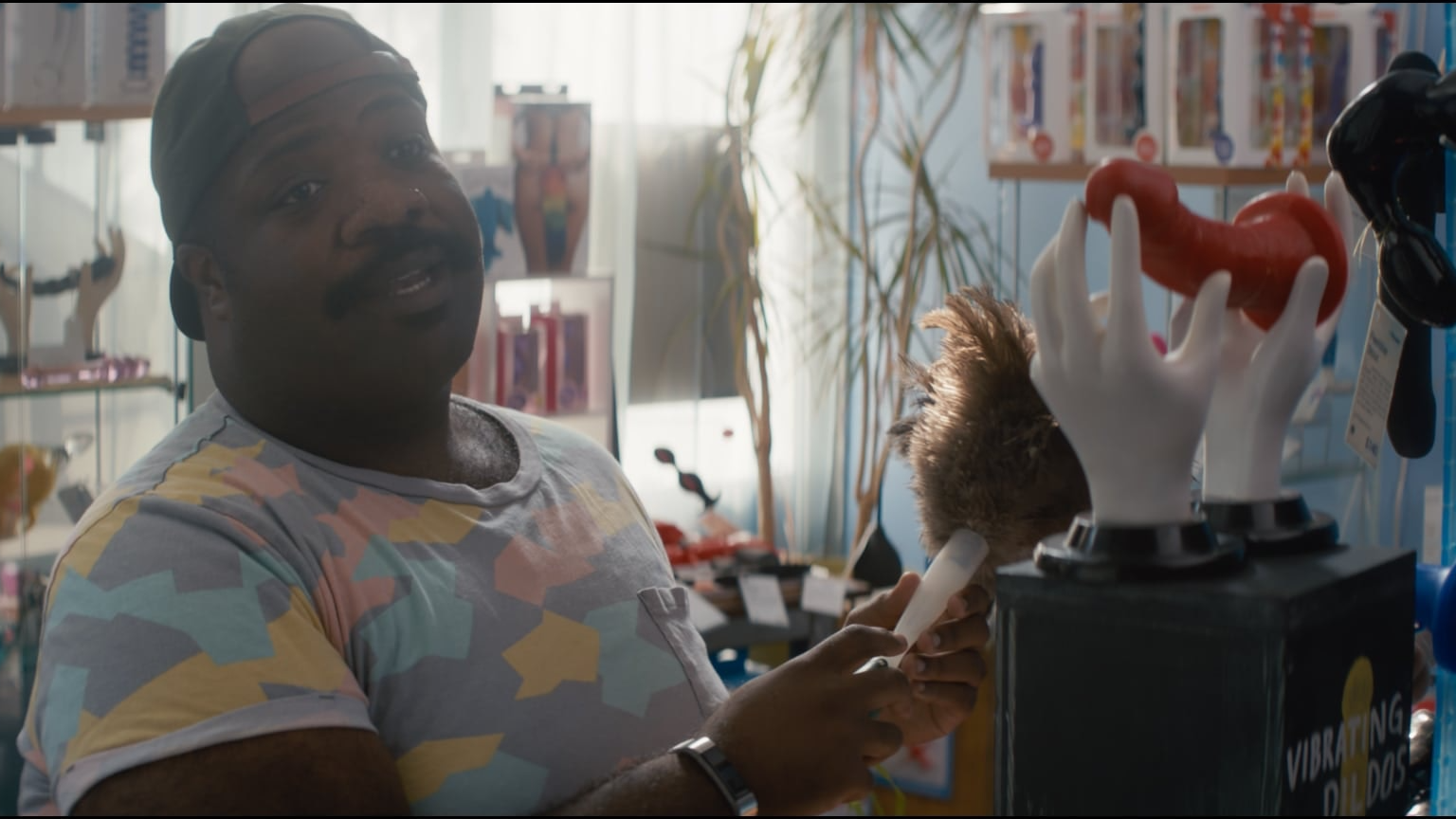 Kissing Walls (S2, E2)