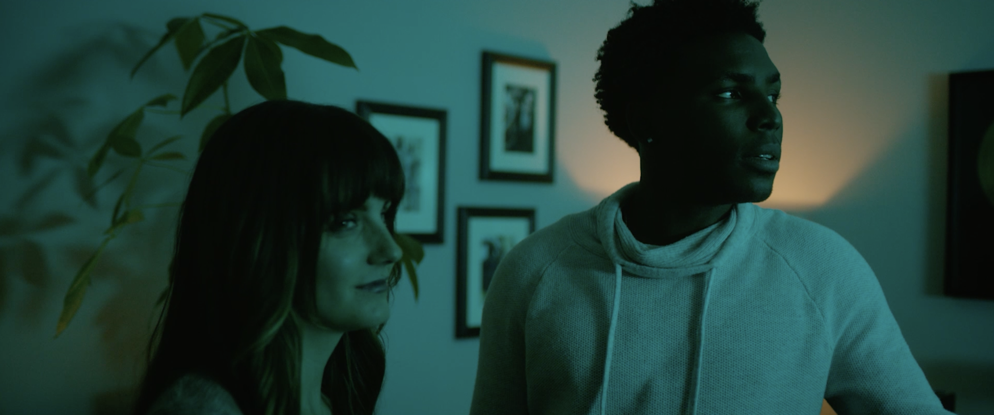 Brothers from the Suburbs (S1, E2) - Black Movie Night