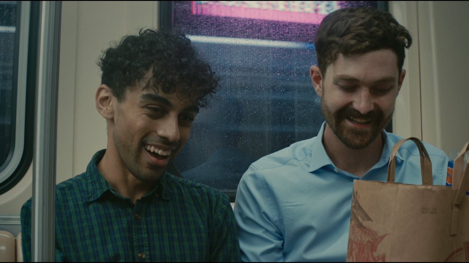 Kissing Walls (S2, E4)