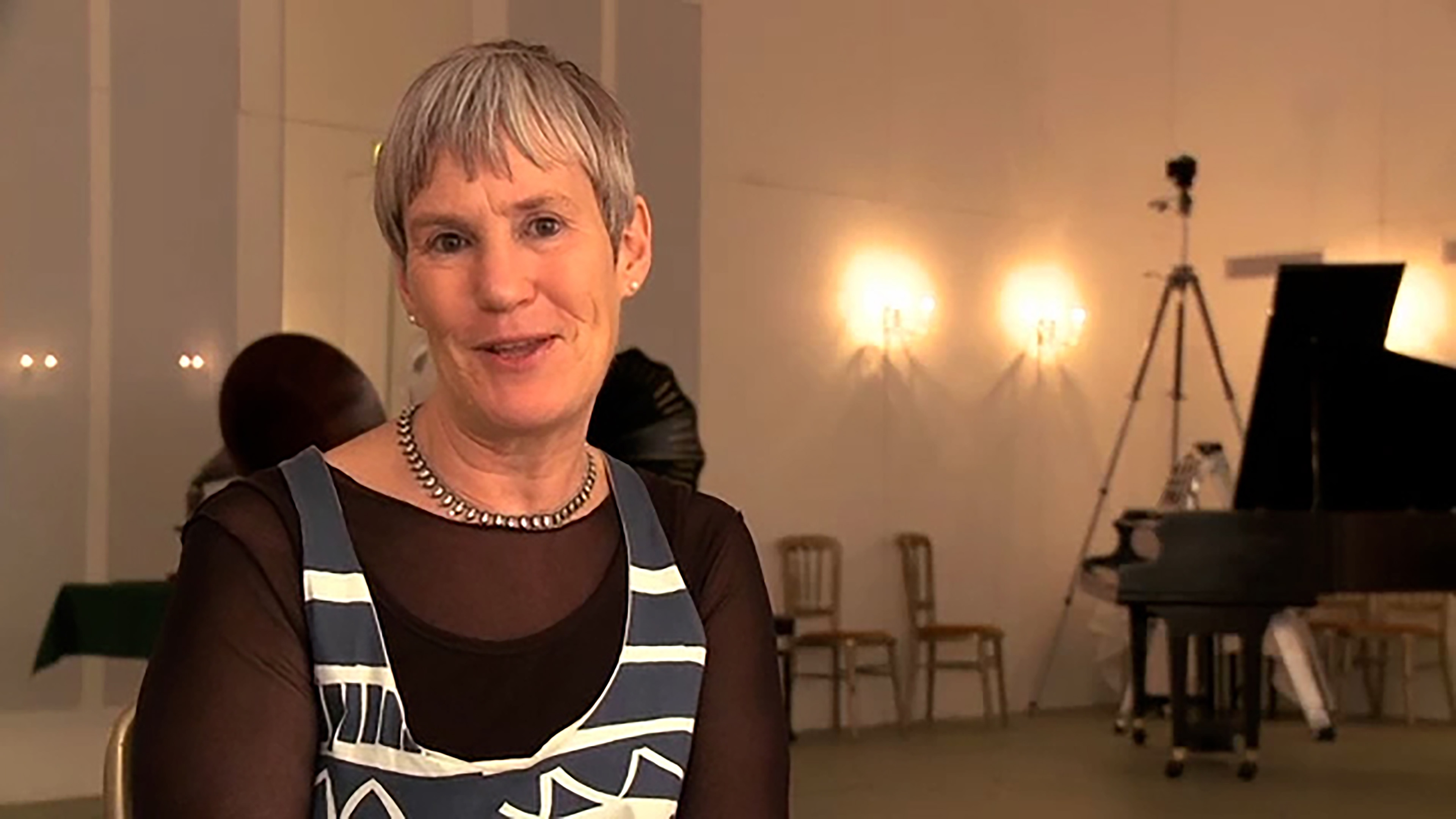 The Salon Salonniere, Rose English