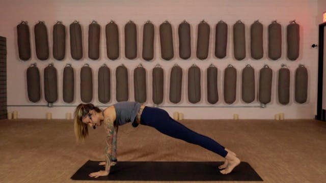  YOGA - Paige - Vinyasa Flow #4