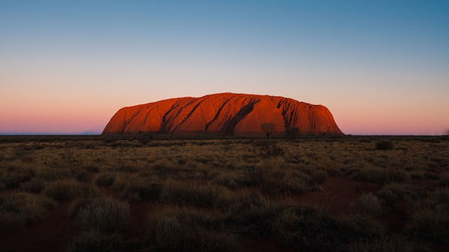 Uluru, Finke Gorge & the Central Dese...