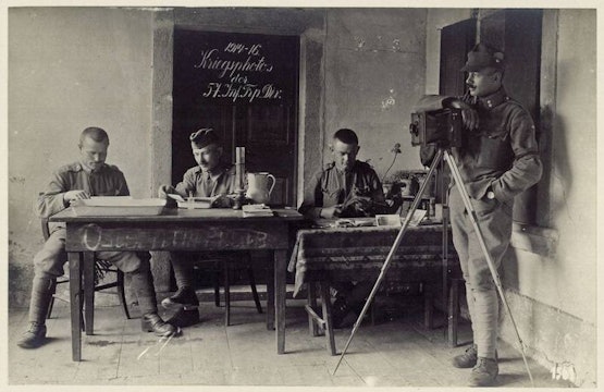 1914: A War of Images