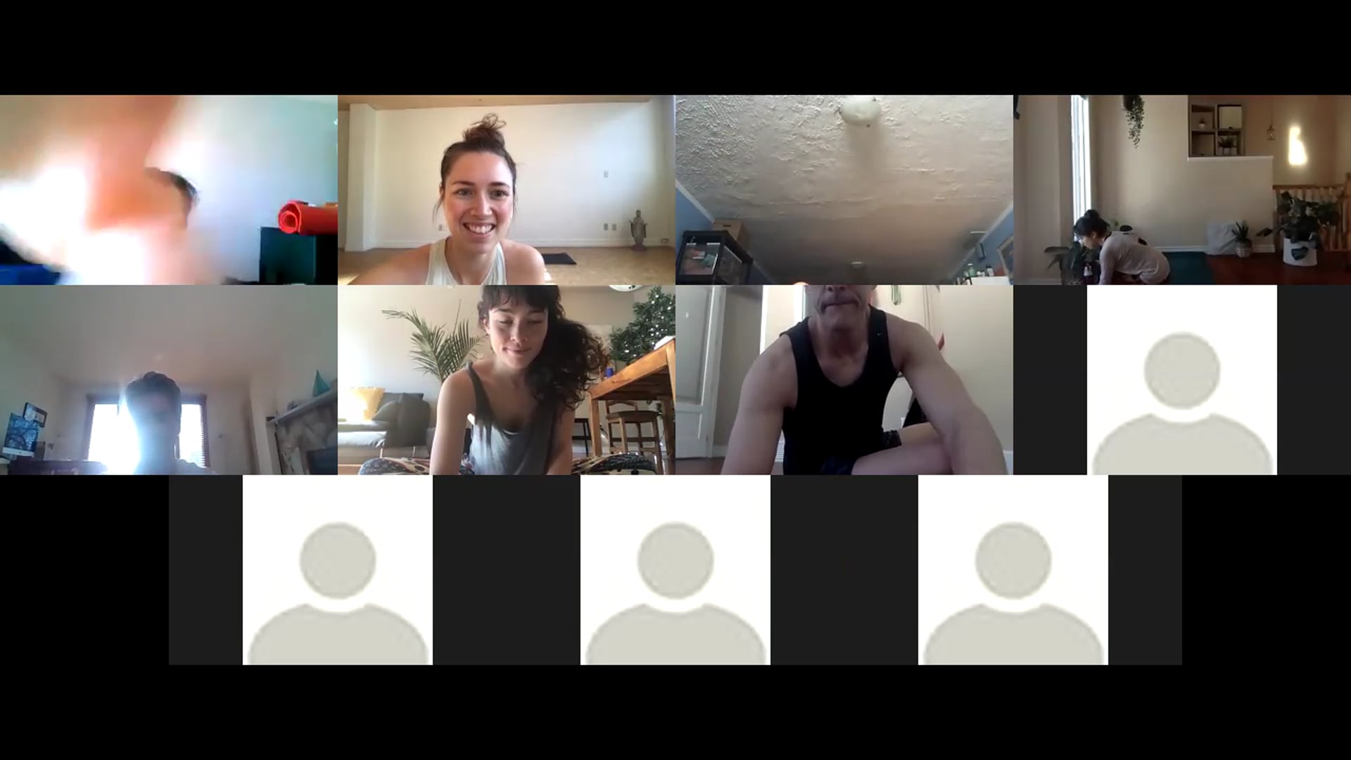 [ YOGA ] Flow + Restore with Mel