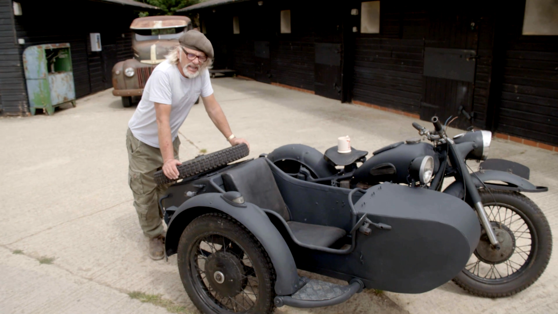Henry's Bikes - Motorcycle Sidecar