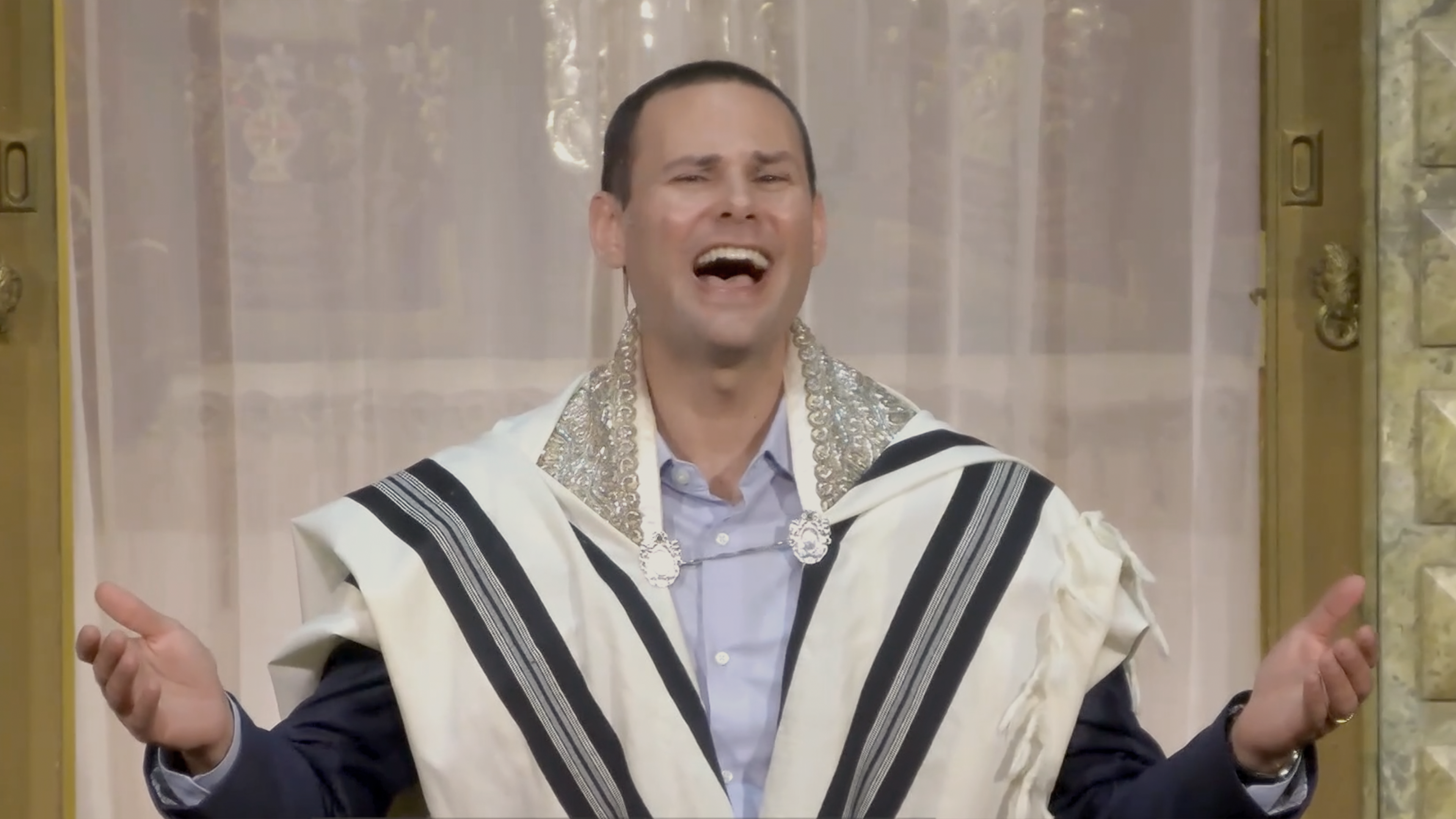 Cantor Schwartz Sings Shir Hadash ("A New Song")