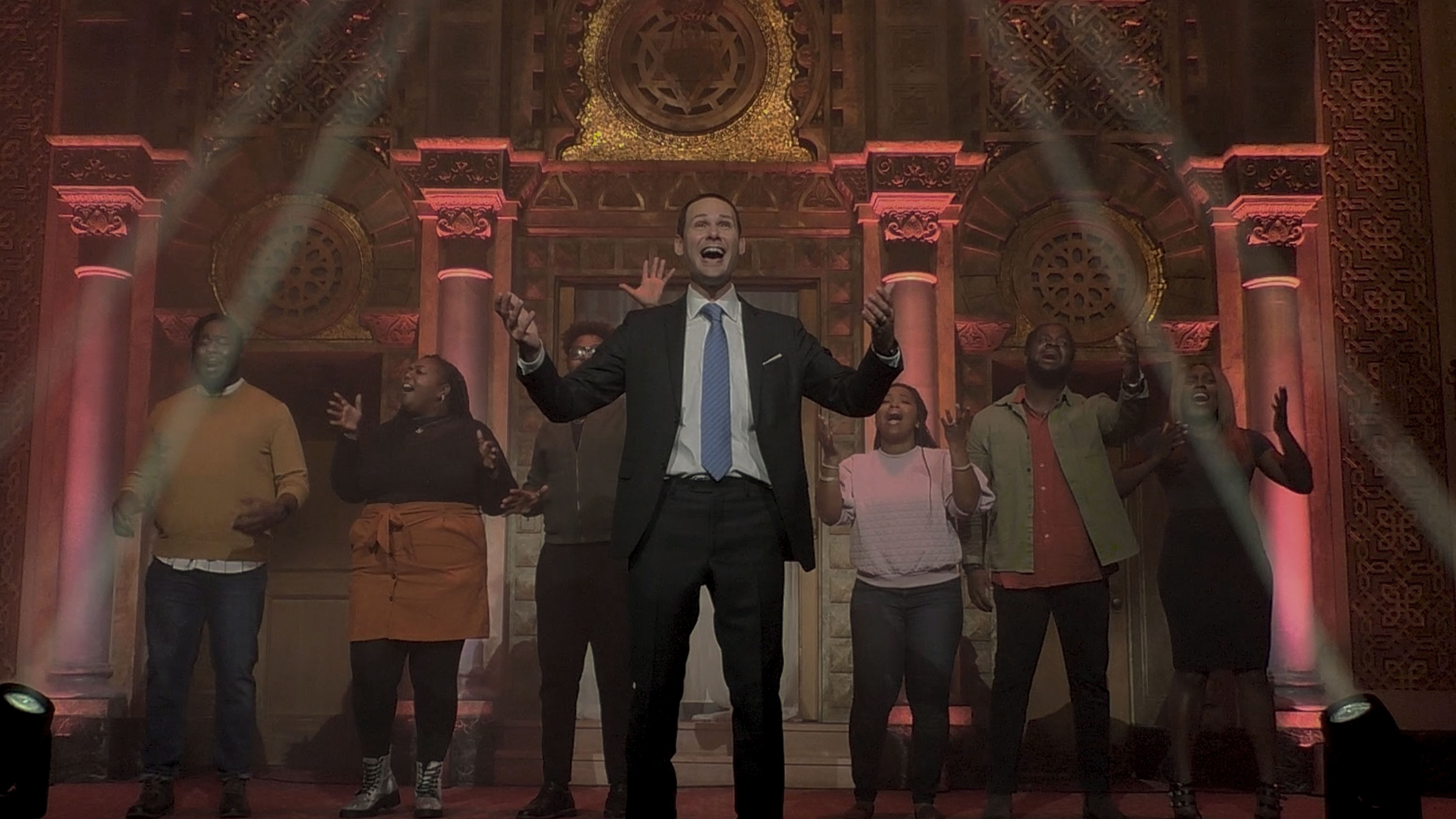 Cantor Schwartz Sings Kumi (“Rise Up”)