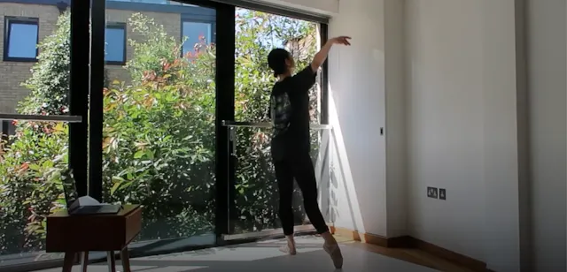 ** TENDU 4 YOUR LYFE