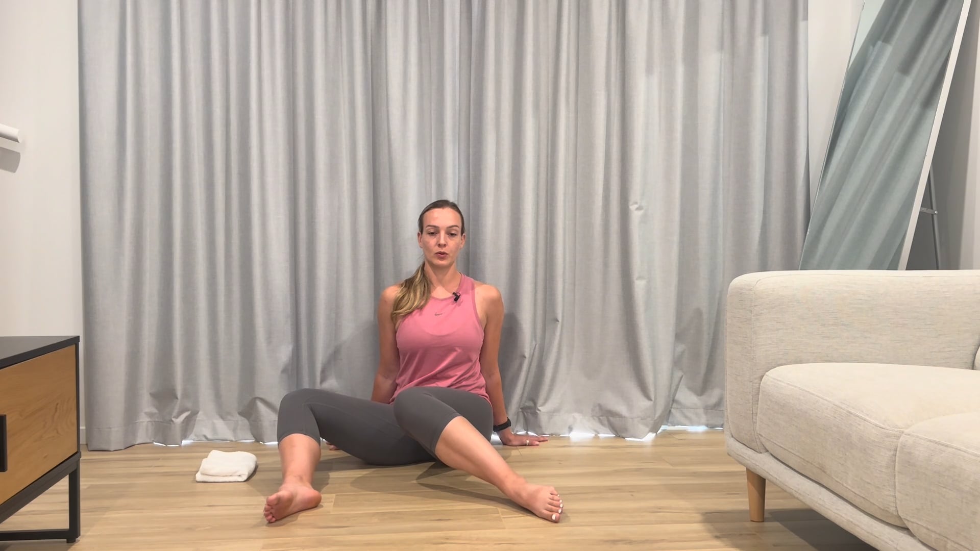 Quick PAUSE: Hip Mobility