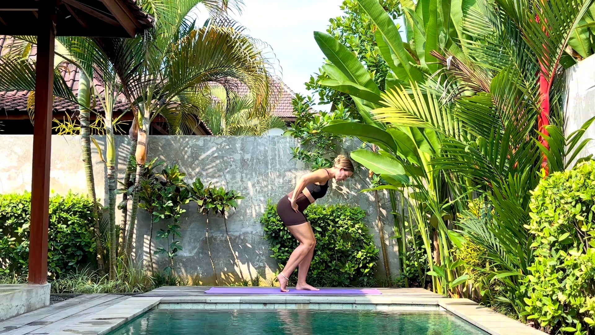 Quick PAUSE: Standing Hip Strength
