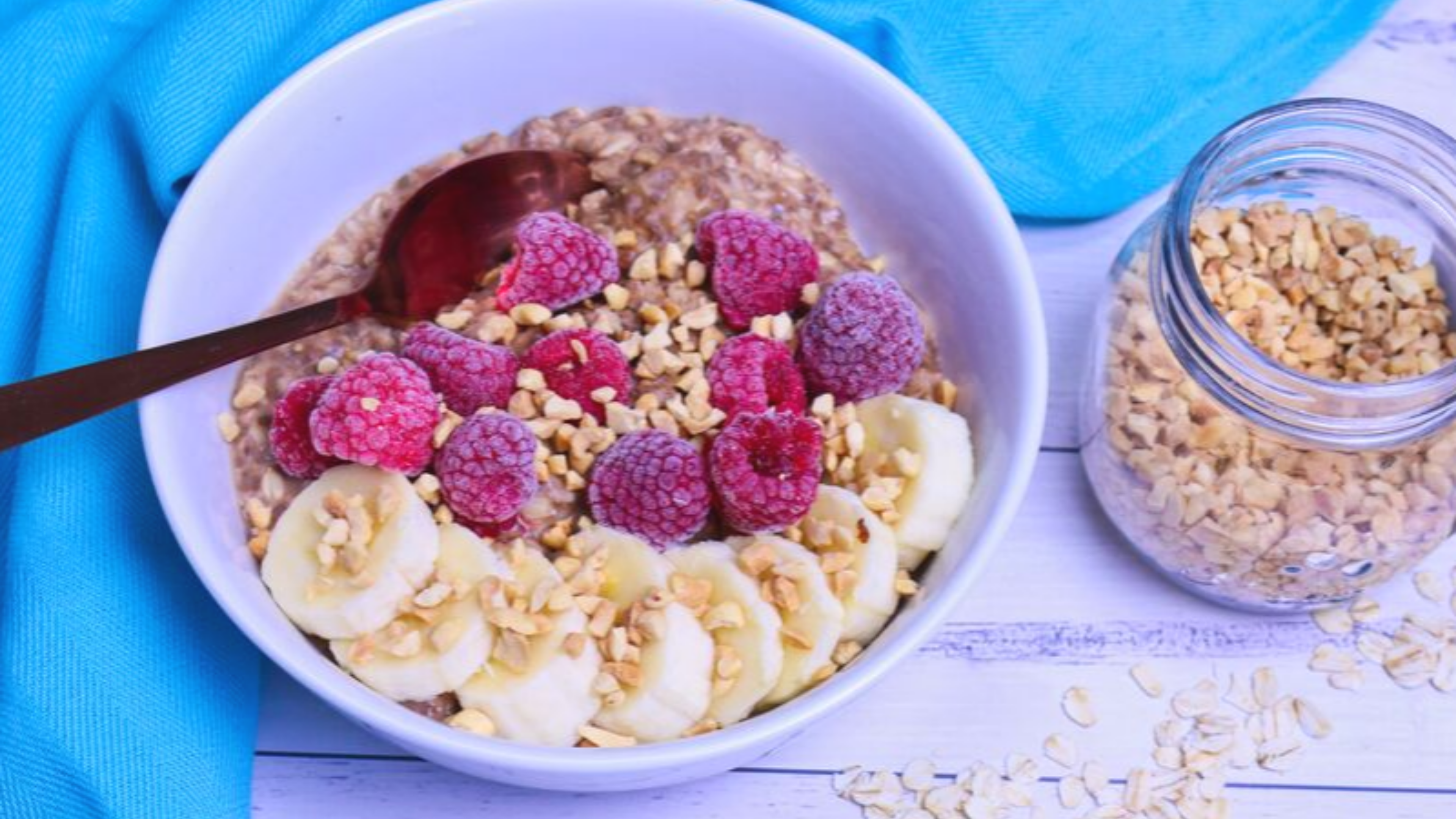 Warm Banana & Nut Oats