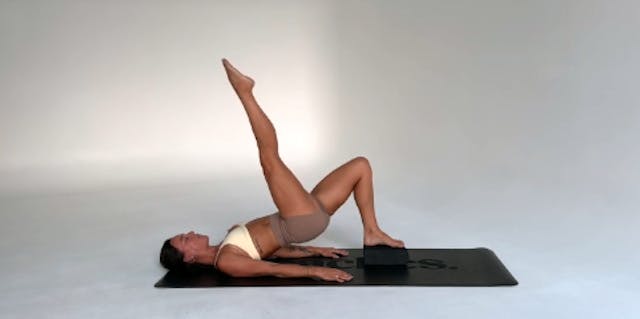 Booty Block With Sophie