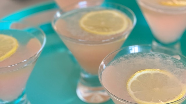 Tori's Grapefruit Lemon Fizz Cocktail