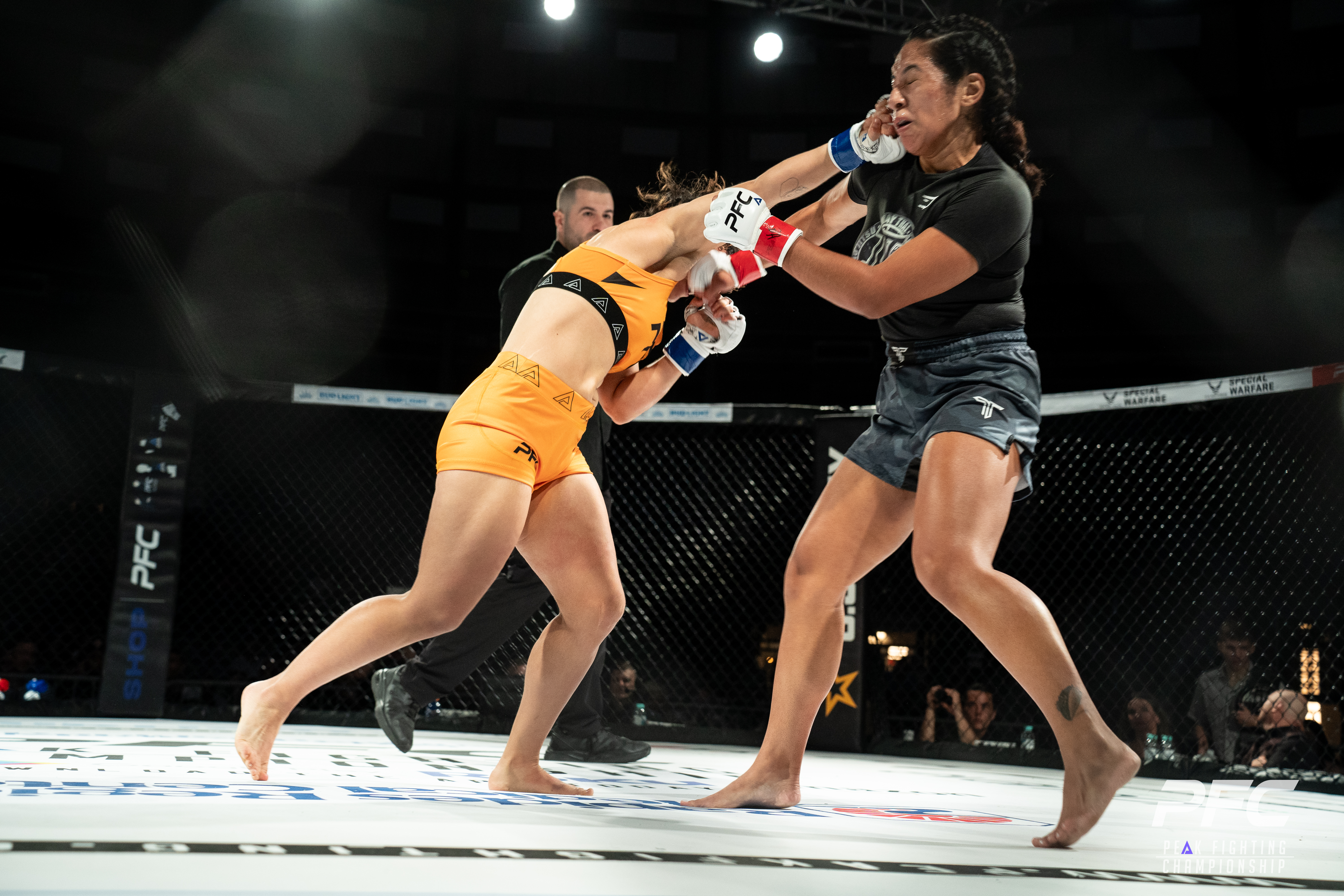 Stephanie Hernandez vs Dania Cruz