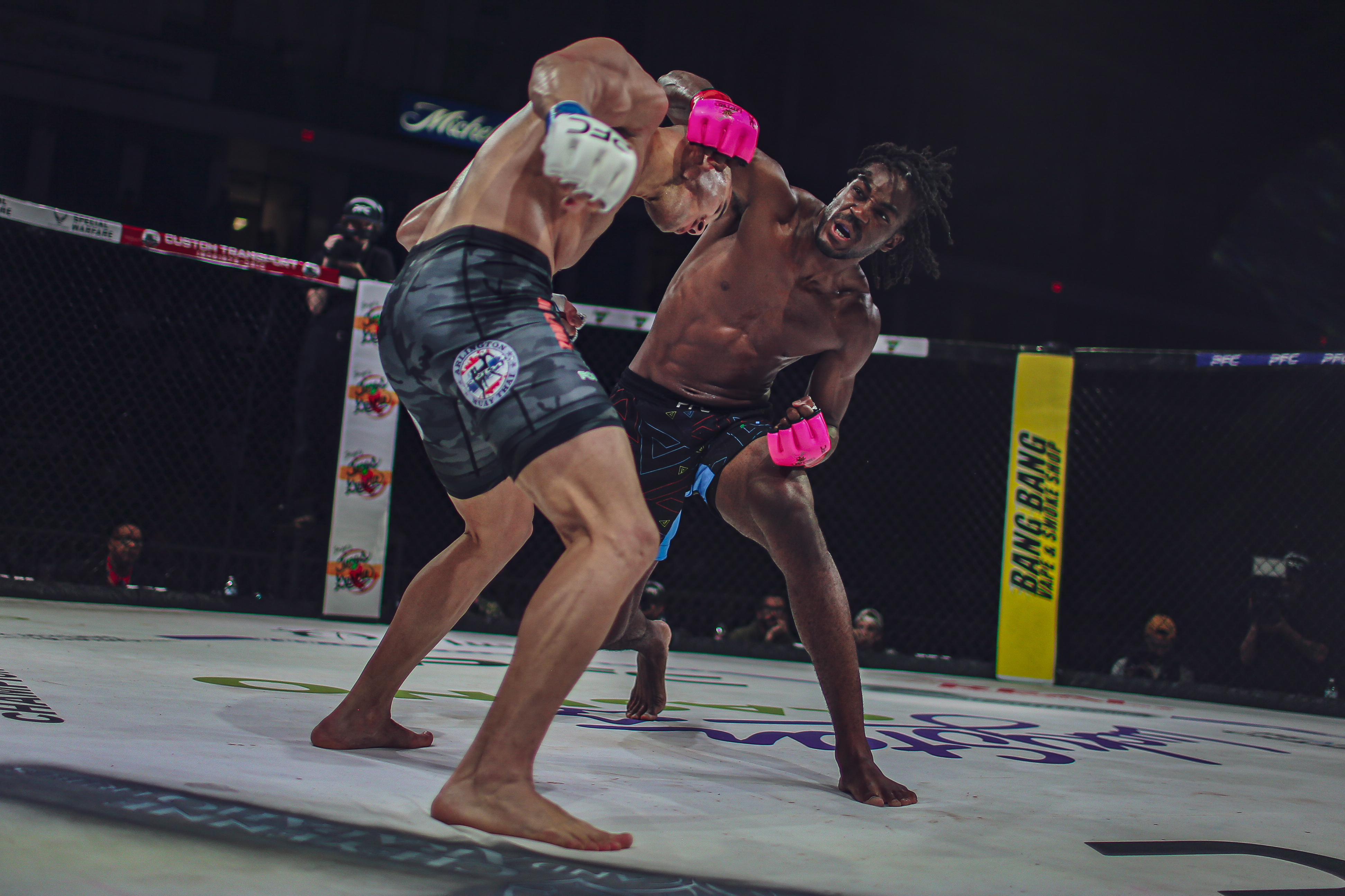 Daniel De La Cruz vs Lajuan Davis