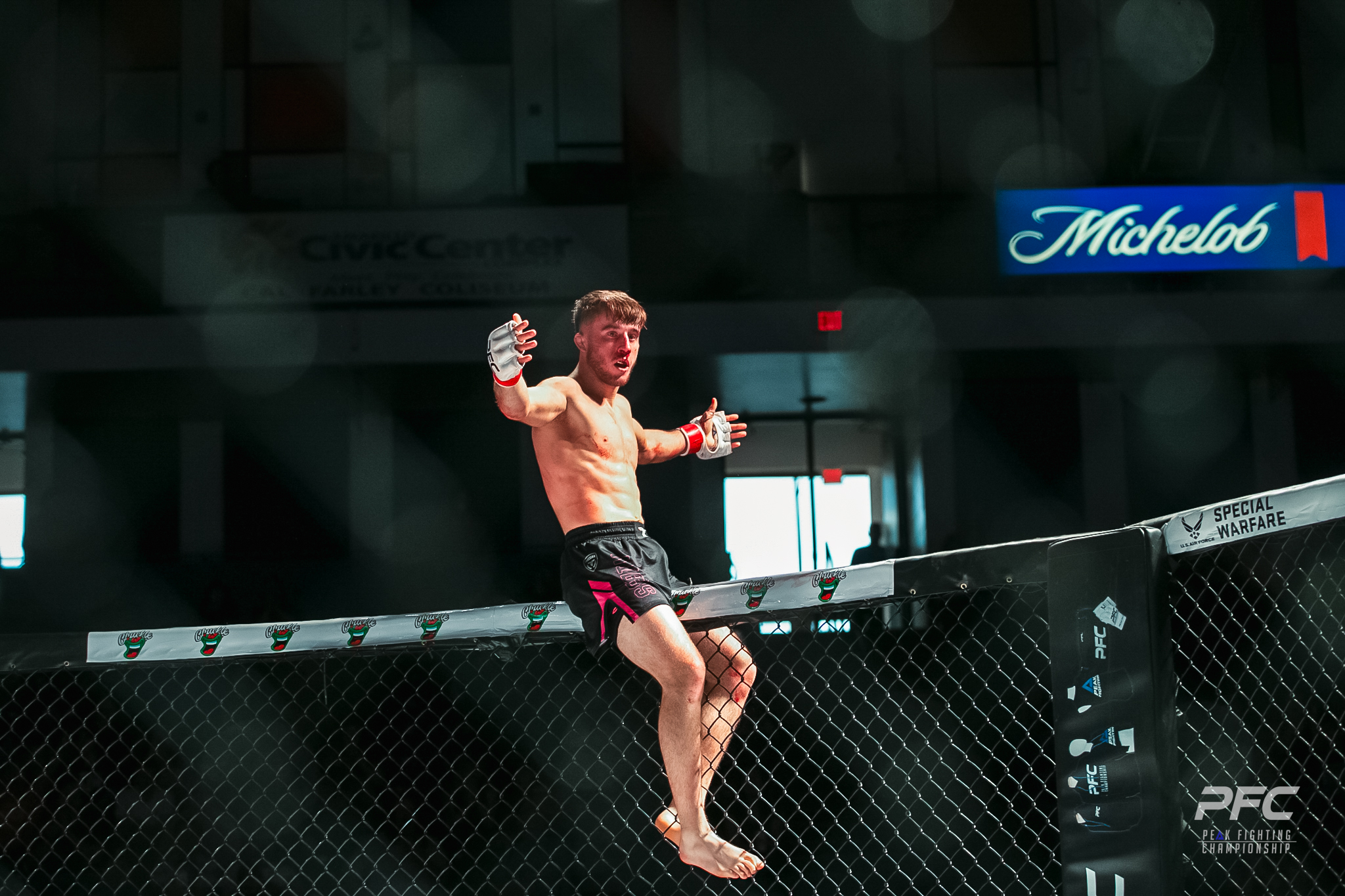 Donta Johnson vs Ian Hibbs