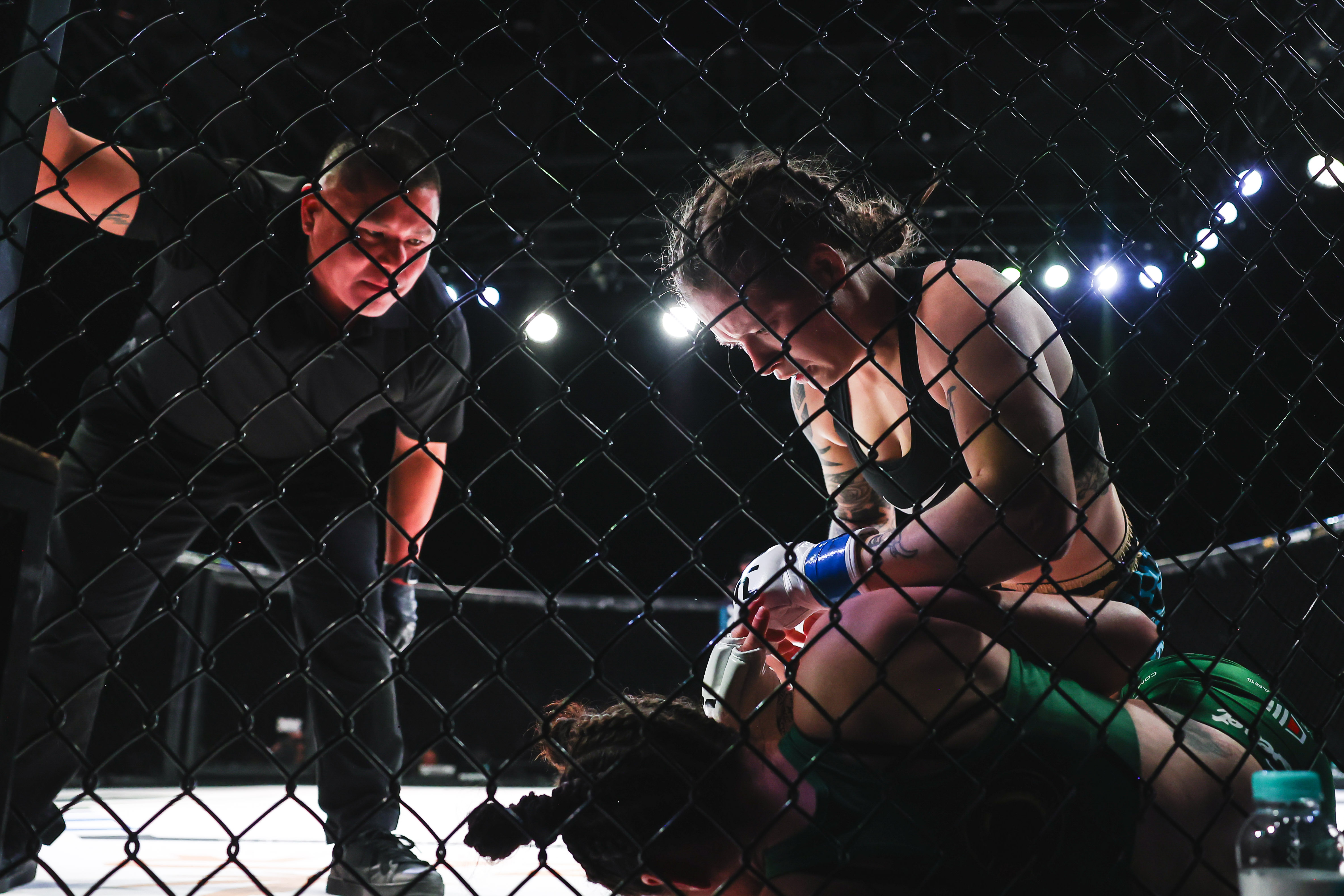 Chelsey Bennett vs Stetsin Jade