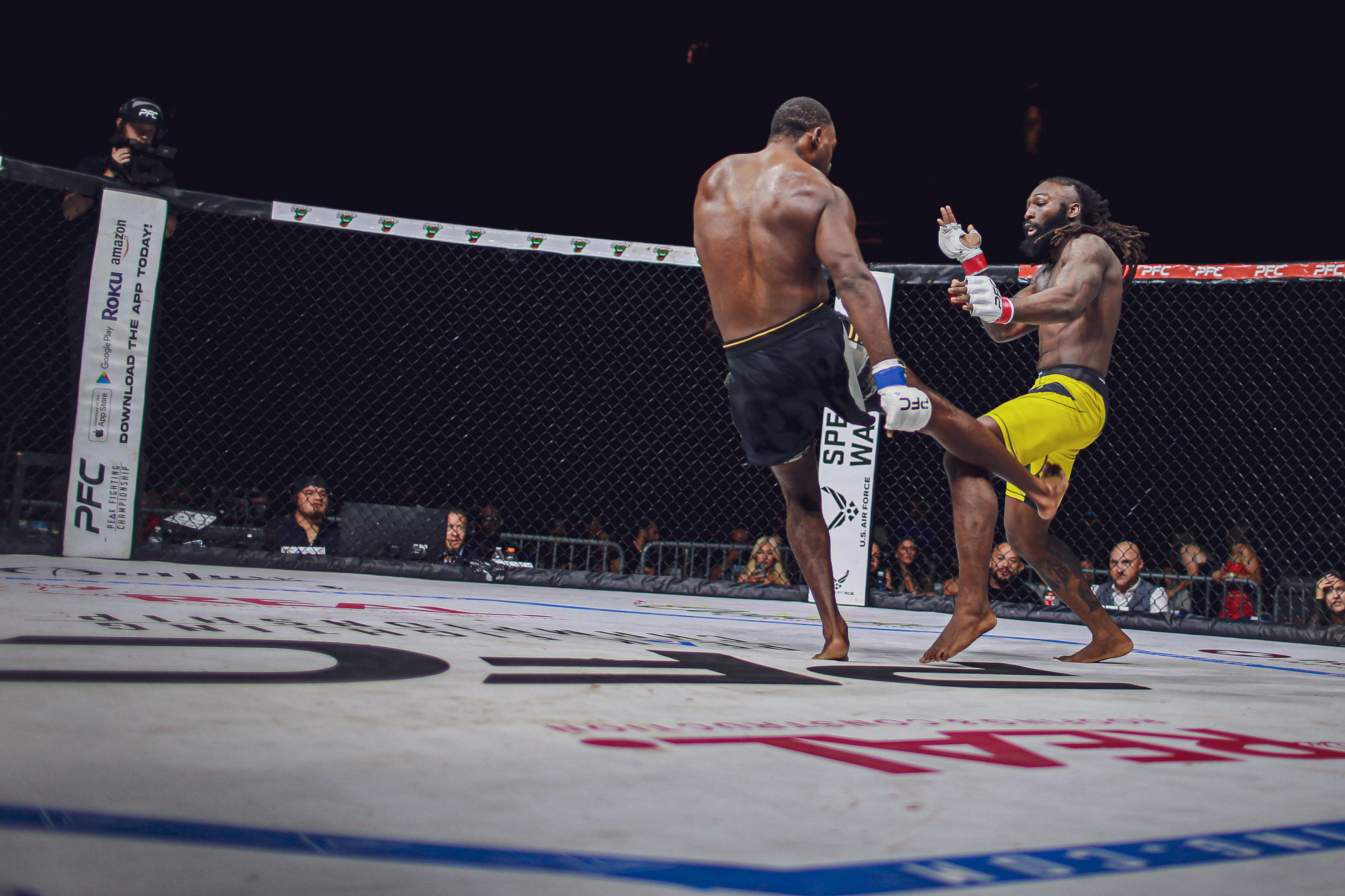 Jacoryon Larry vs Coby Bradford