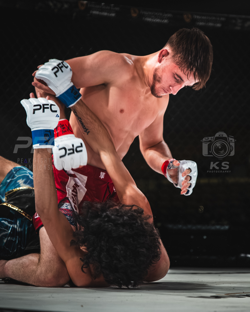 Ian Hibbs vs Ezekiel Cates