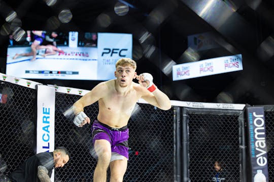 Jackson Berg vs Michael Salinas