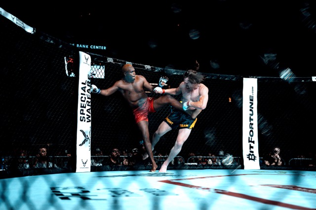 Jacoryon Larry VS Bailey King