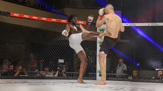 Dwayne Amoyaw vs Ethan Moore