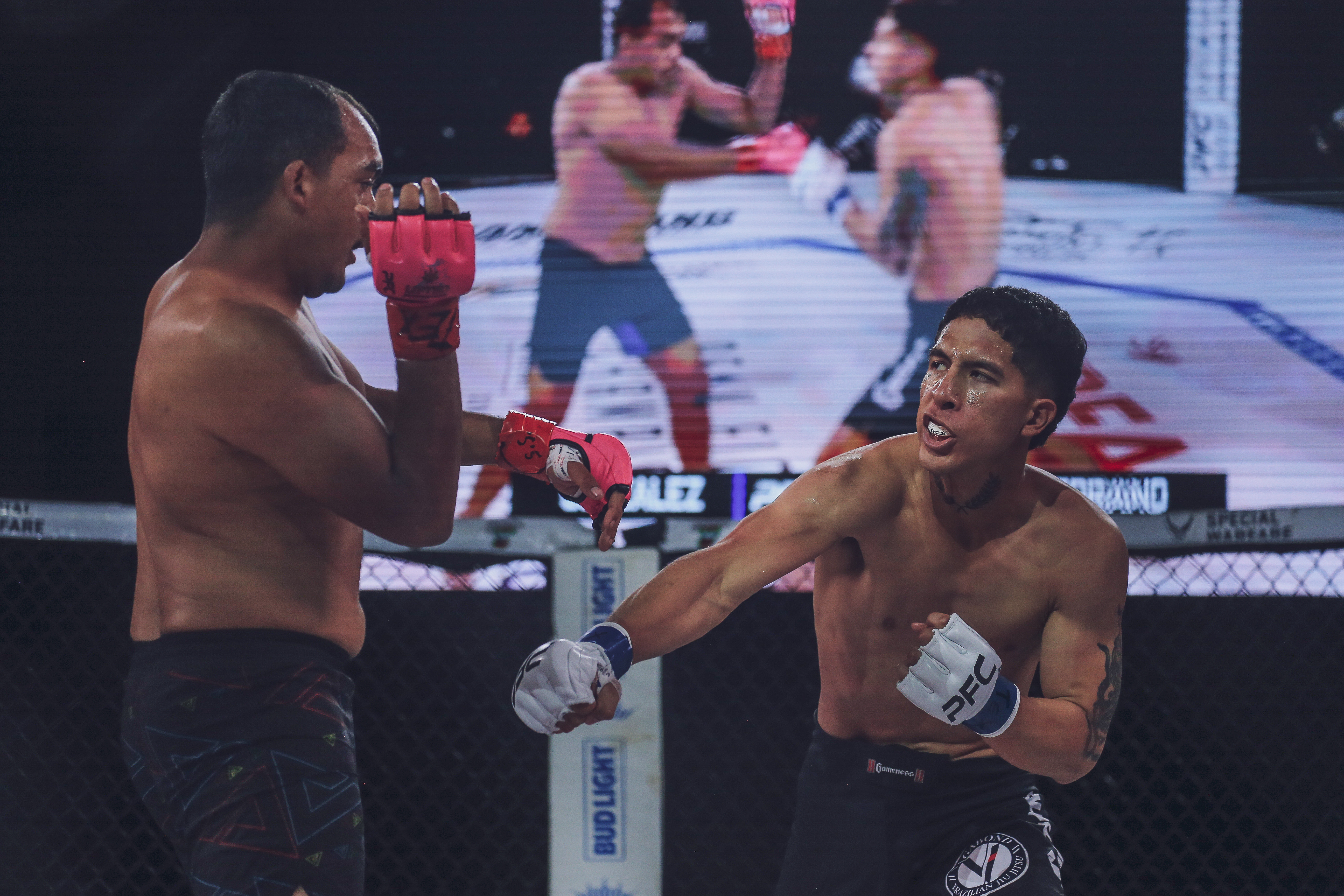 Kaleb Gonzalez vs Luis Medrano