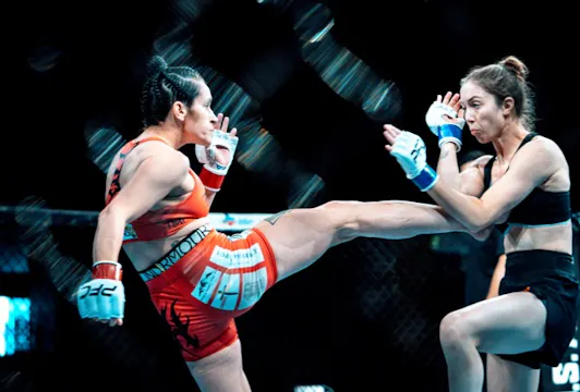 Nicolette Hartley VS Chelsey Bennett
