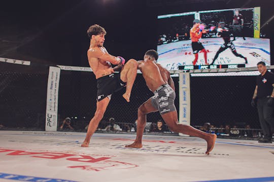 Adam Amado vs Rod Moore