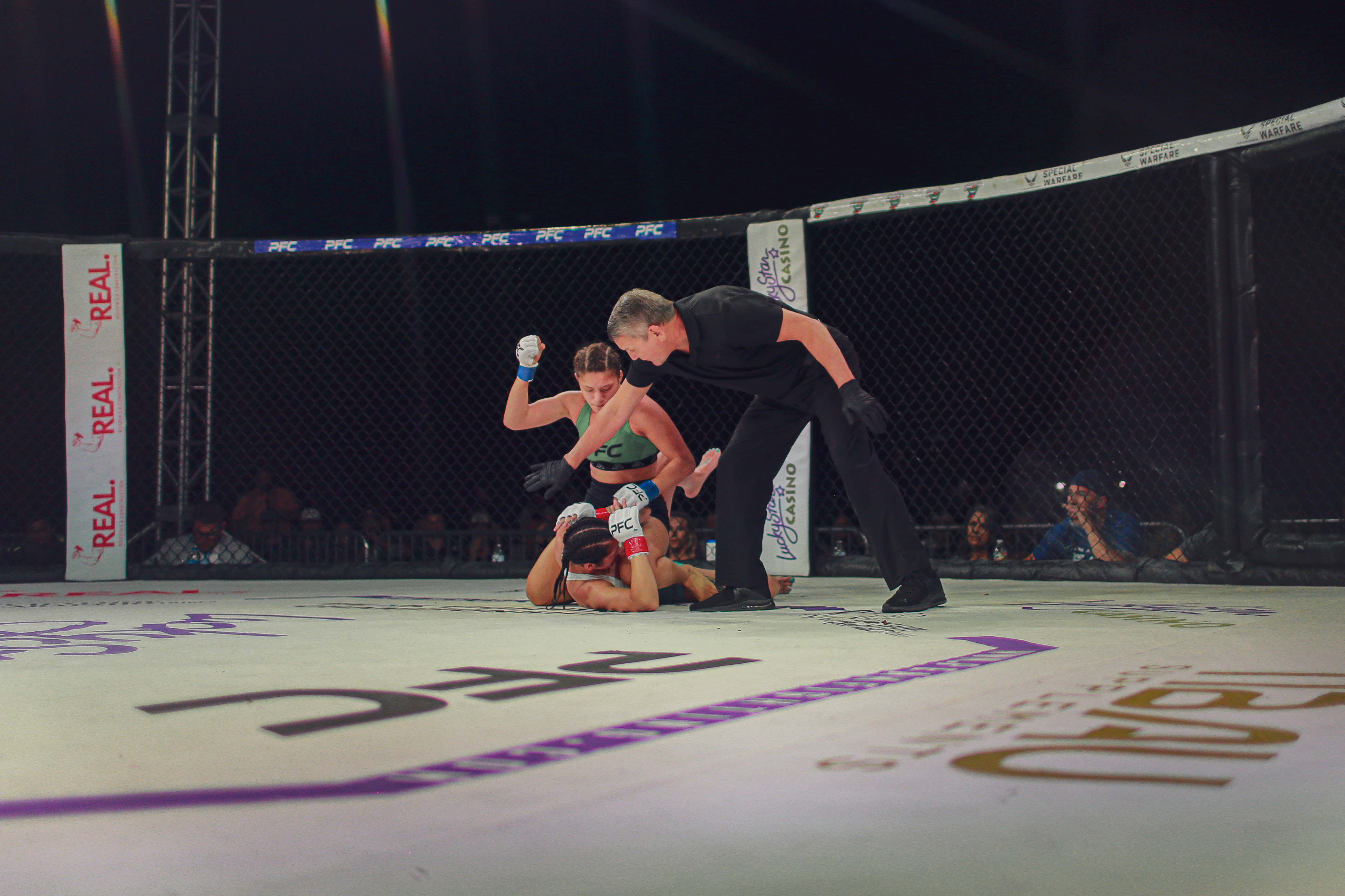 Ashley Maziol vs Chelsey Bennett