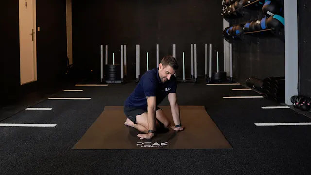 Collapsed Kneeling Wrist Extension PA...