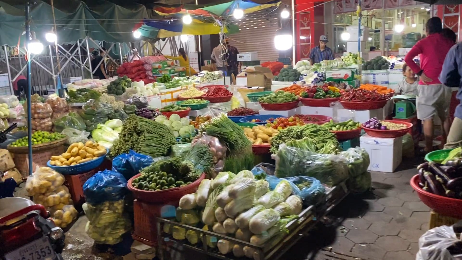 Night market in Phnom pen