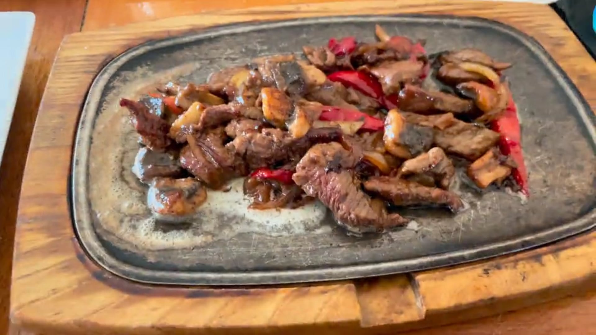 Sissling steak at suikertuin